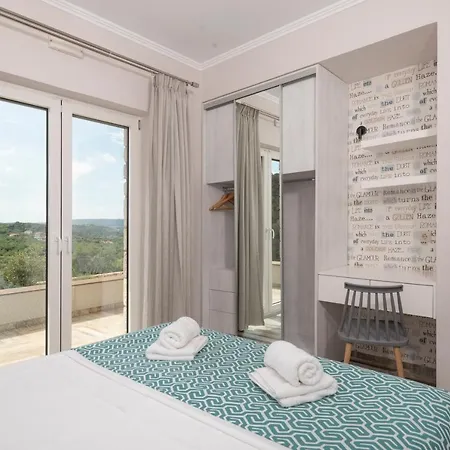 Alma Hills 吉亚洛瓦