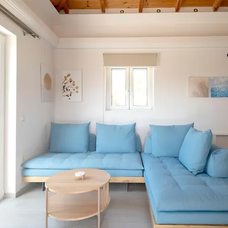 Alma Hills Gialova